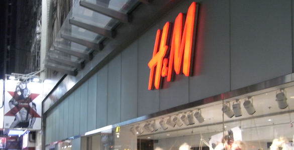 H&M street shot